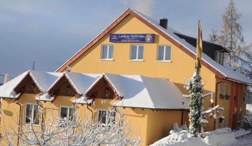 فندق Tengenفي  Landhaus Waldfrieden المظهر الخارجي الصورة